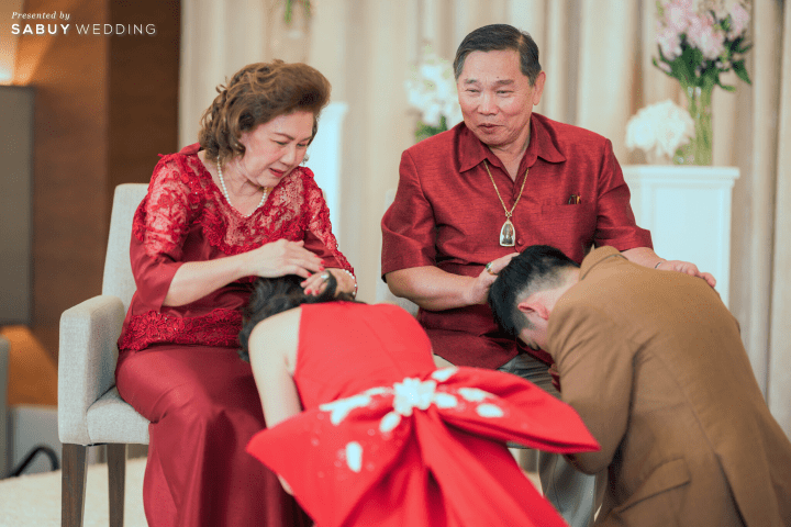  รีวิวงานแต่งธีมสีสุด Glam ไฮไลต์จอ LED เปลี่ยนธีมตามพิธีแบบสวยอลัง @The Grand Fourwings Convention Hotel Bangkok