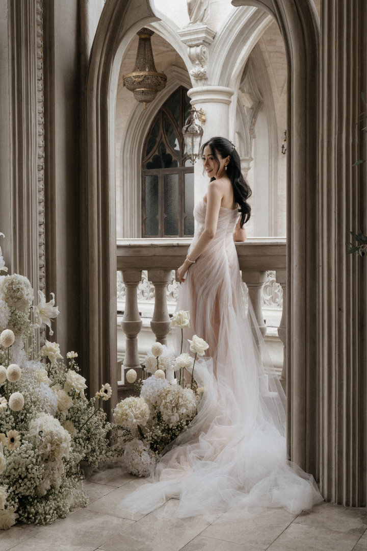  รีวิวงานแต่ง Timeless White สวยโรแมนติก คลาสสิคกลางมวลดอกไม้ @ Chivalry's Story