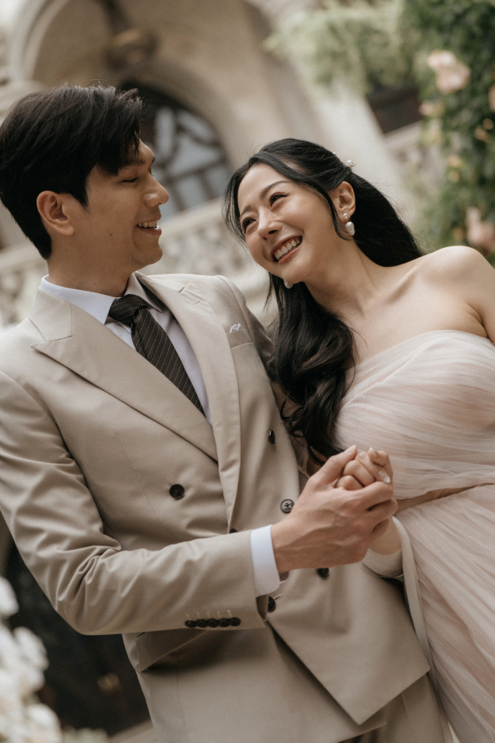  รีวิวงานแต่ง Timeless White สวยโรแมนติก คลาสสิคกลางมวลดอกไม้ @ Chivalry's Story