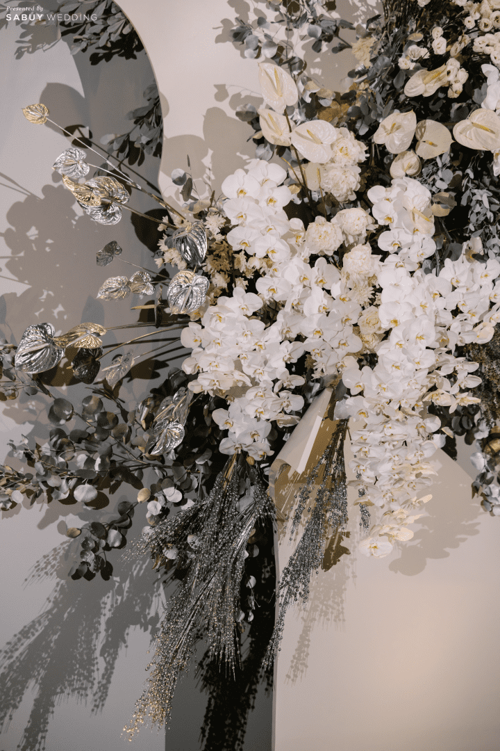 รีวิวงานแต่งธีมสี Metallic ฟีลปาร์ตี้ จัดเต็มแสงสีเสียง @ SO/ BANGKOK