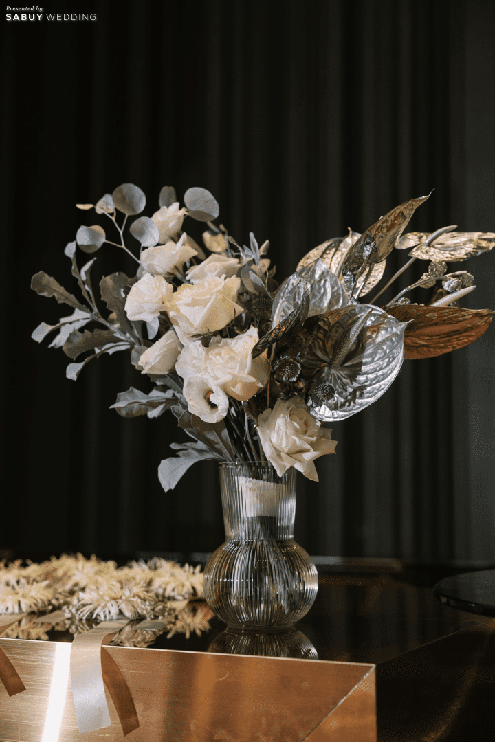 รีวิวงานแต่งธีมสี Metallic ฟีลปาร์ตี้ จัดเต็มแสงสีเสียง @ SO/ BANGKOK