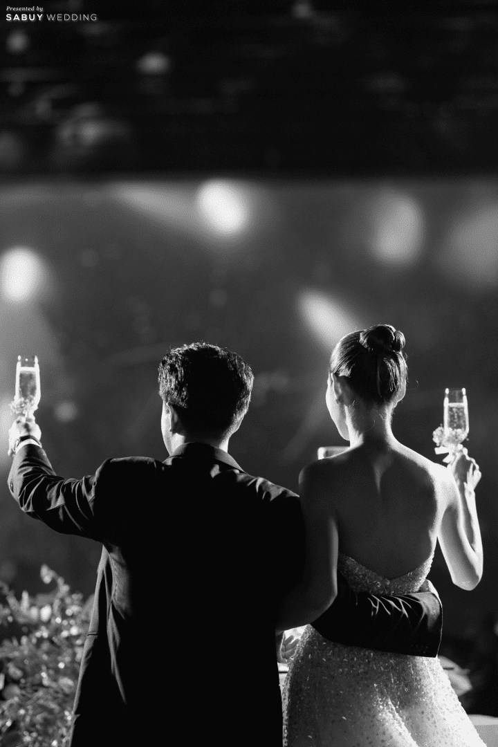 รีวิวงานแต่งธีมสี Metallic ฟีลปาร์ตี้ จัดเต็มแสงสีเสียง @ SO/ BANGKOK