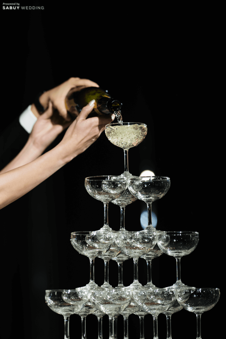 รีวิวงานแต่งธีมสี Metallic ฟีลปาร์ตี้ จัดเต็มแสงสีเสียง @ SO/ BANGKOK