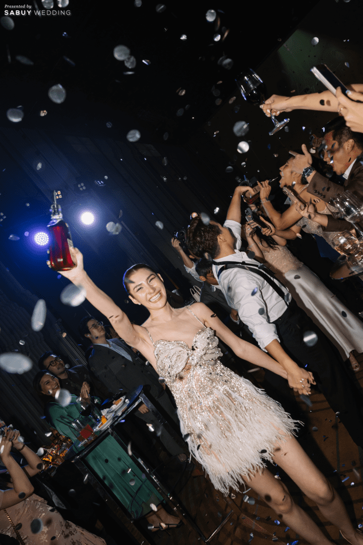 รีวิวงานแต่งธีมสี Metallic ฟีลปาร์ตี้ จัดเต็มแสงสีเสียง @ SO/ BANGKOK