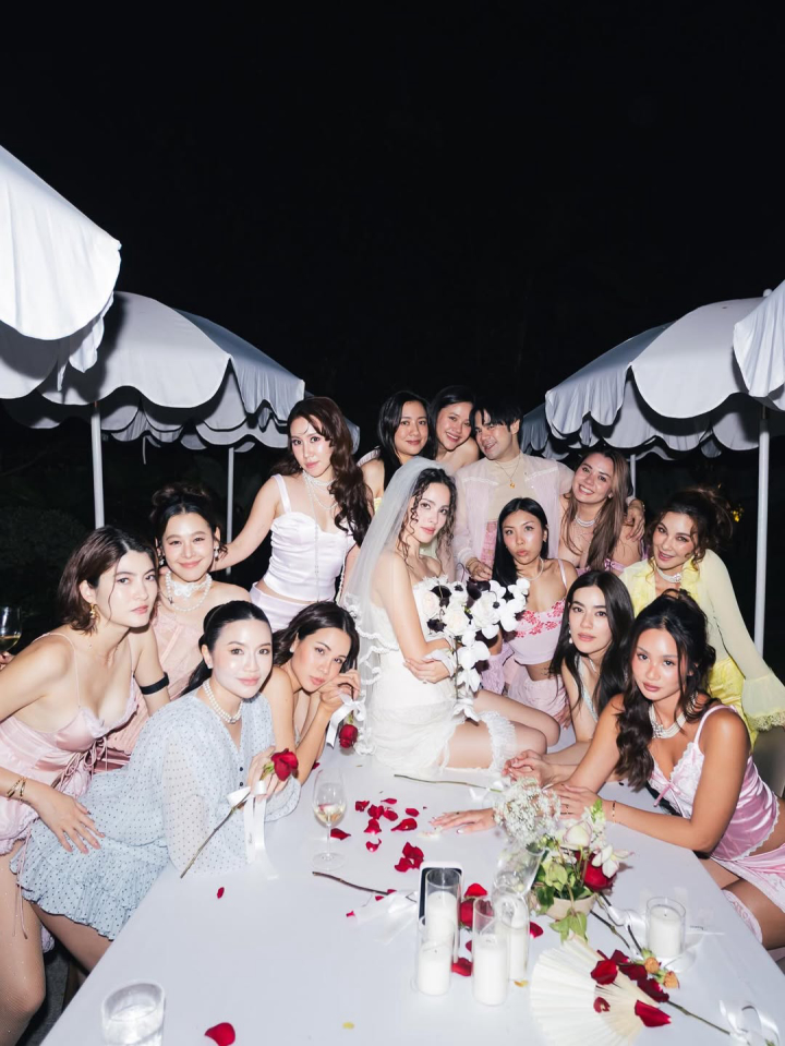 พาส่อง ปาร์ตี้สละโสด ‘ญาญ่า อุรัสยา’ จัดเต็มความสนุก รวมครบทุกโมเมนต์