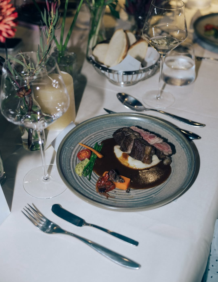 พาส่อง ปาร์ตี้สละโสด ‘ญาญ่า อุรัสยา’ จัดเต็มความสนุก รวมครบทุกโมเมนต์