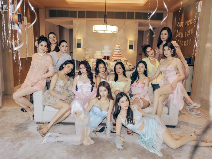 พาส่อง ปาร์ตี้สละโสด ‘ญาญ่า อุรัสยา’ จัดเต็มความสนุก รวมครบทุกโมเมนต์