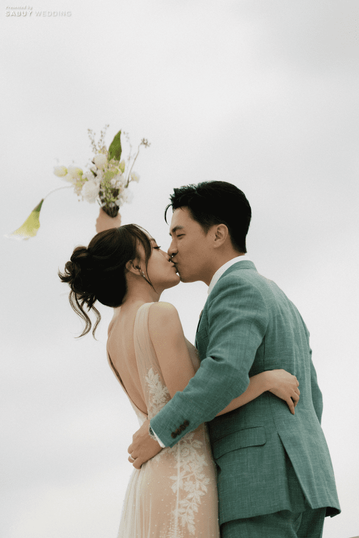  รีวิวงานแต่งจากกีฬาที่บ่าวสาวรัก ดีเทลลูกกอล์ฟ-เทนนิสสุดเก๋  By Chivalry’s Story