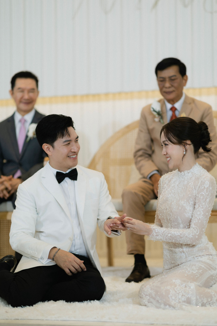  รีวิวงานแต่งจากกีฬาที่บ่าวสาวรัก ดีเทลลูกกอล์ฟ-เทนนิสสุดเก๋  By Chivalry’s Story