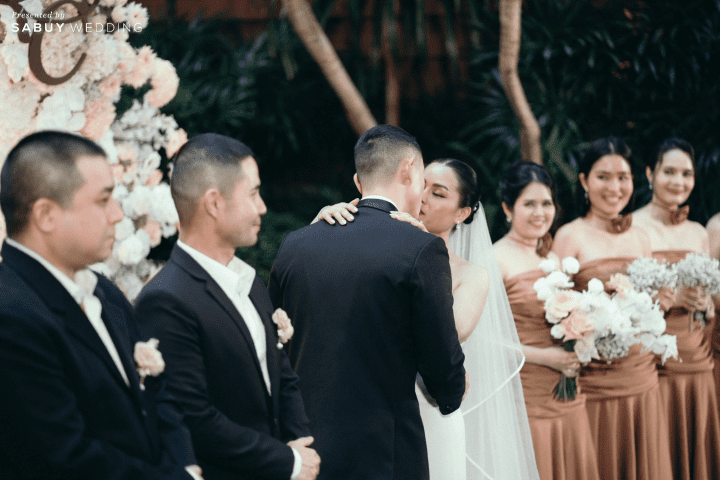รีวิวงานแต่ง Vow Ceremony ในสวนใจกลางเมือง ธีมเอิร์ธโทนที่เจ้าสาวลงมือทำเองทุกดีเทล @ Marriott Executive Apartments Sukhumvit Park Bangkok