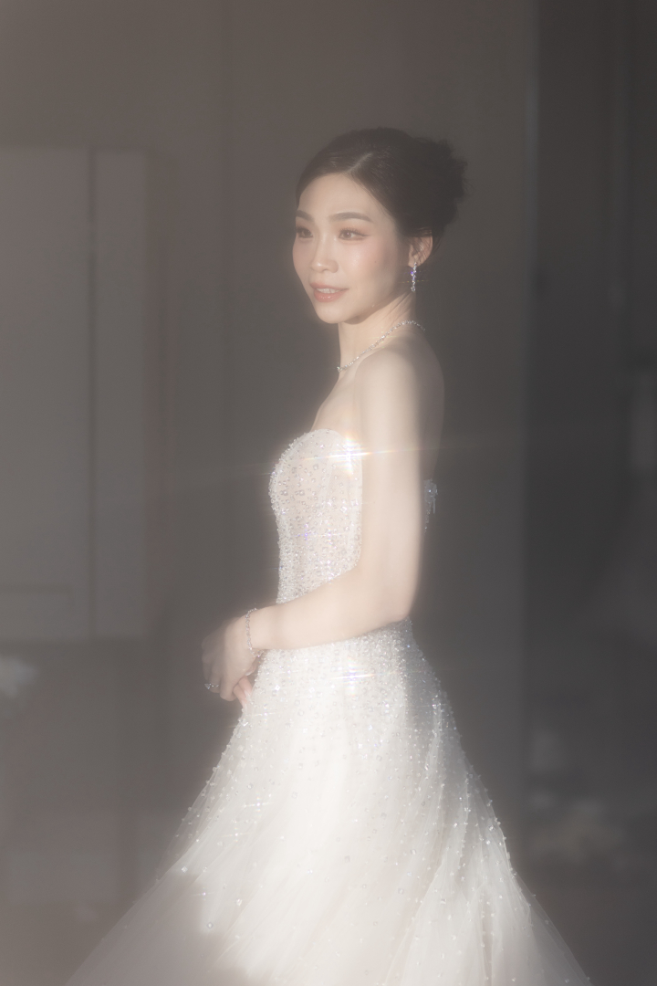  รีวิวงานแต่งอบอุ่นบรรยากาศ Glass House ดีไซน์สวยอลังจากฉากหนังที่ชอบ @ The Okura Prestige Bangkok