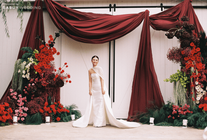 รีวิวงานแต่งสีเบอร์กันดีที่ทั้งอบอุ่นทั้งเก๋ ของเจ้าของร้านกาแฟ Home by now @ Silooet House