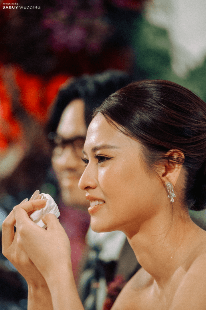 รีวิวงานแต่งสีเบอร์กันดีที่ทั้งอบอุ่นทั้งเก๋ ของเจ้าของร้านกาแฟ Home by now @ Silooet House