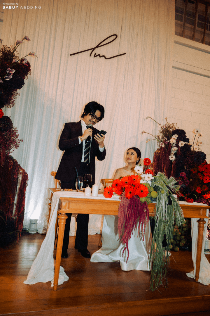 รีวิวงานแต่งสีเบอร์กันดีที่ทั้งอบอุ่นทั้งเก๋ ของเจ้าของร้านกาแฟ Home by now @ Silooet House