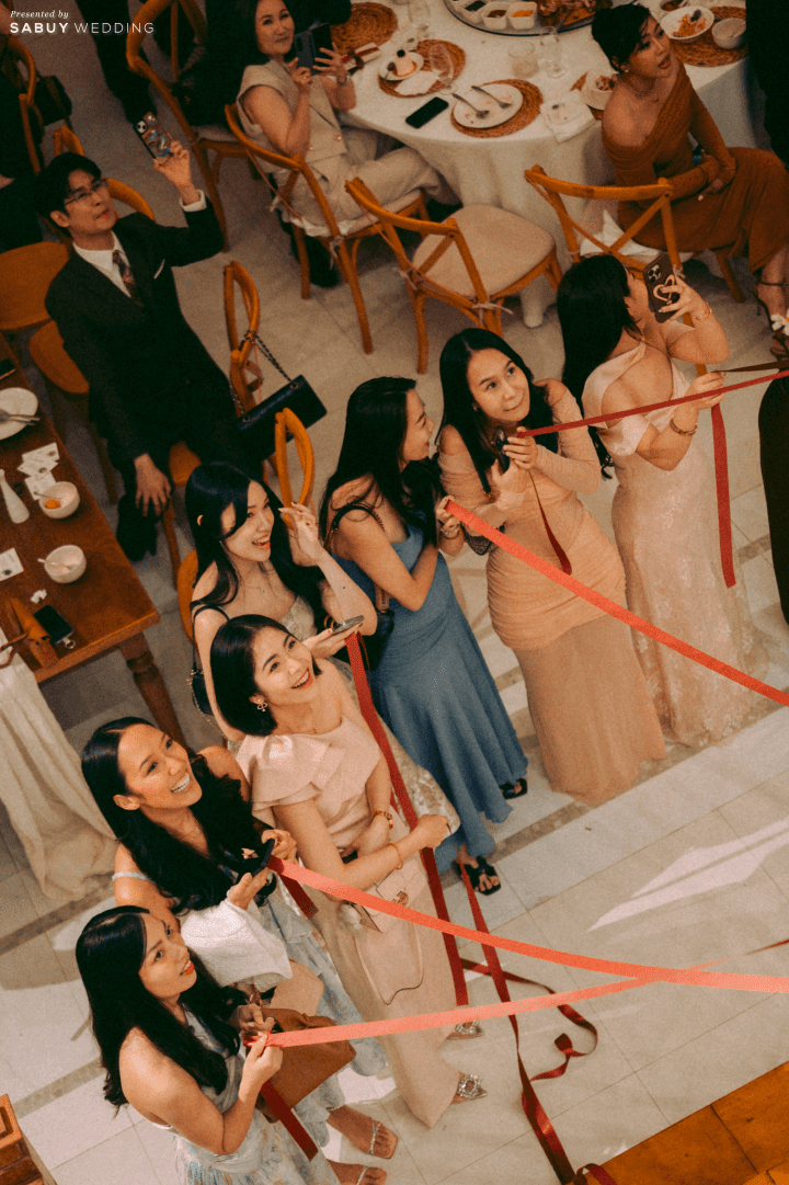 รีวิวงานแต่งสีเบอร์กันดีที่ทั้งอบอุ่นทั้งเก๋ ของเจ้าของร้านกาแฟ Home by now @ Silooet House