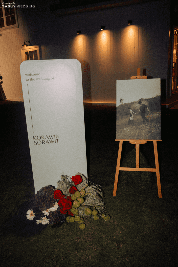 รีวิวงานแต่งสีเบอร์กันดีที่ทั้งอบอุ่นทั้งเก๋ ของเจ้าของร้านกาแฟ Home by now @ Silooet House