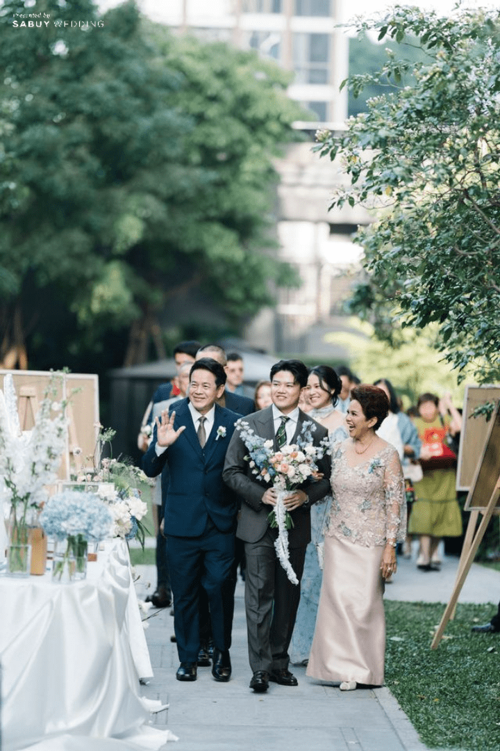  รีวิวงานแต่ง Multicultural ในสวนกลางเมือง พร้อมไอเดีย Installation Art ที่สวยทุกซีน @ Kimpton Maa-Lai Bangkok