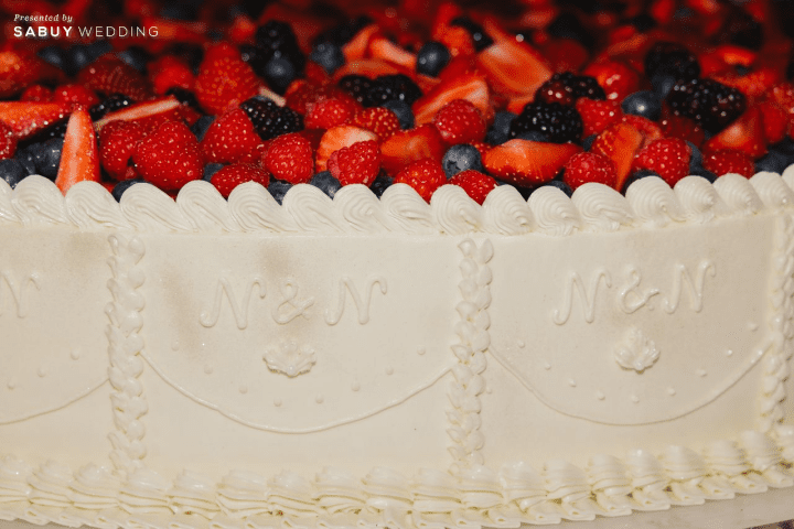  รีวิวงานแต่ง Multicultural ในสวนกลางเมือง พร้อมไอเดีย Installation Art ที่สวยทุกซีน @ Kimpton Maa-Lai Bangkok