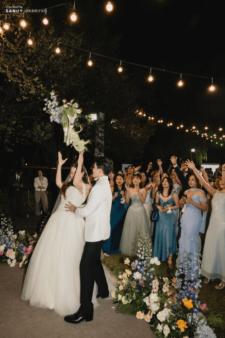  รีวิวงานแต่ง Multicultural ในสวนกลางเมือง พร้อมไอเดีย Installation Art ที่สวยทุกซีน @ Kimpton Maa-Lai Bangkok