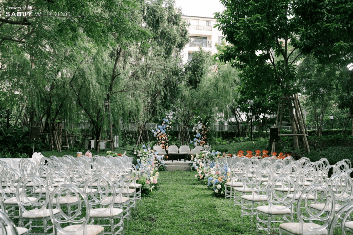  รีวิวงานแต่ง Multicultural ในสวนกลางเมือง พร้อมไอเดีย Installation Art ที่สวยทุกซีน @ Kimpton Maa-Lai Bangkok