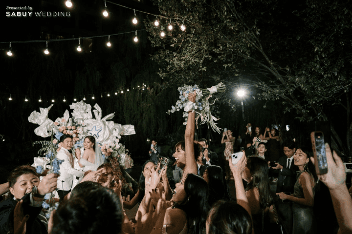  รีวิวงานแต่ง Multicultural ในสวนกลางเมือง พร้อมไอเดีย Installation Art ที่สวยทุกซีน @ Kimpton Maa-Lai Bangkok