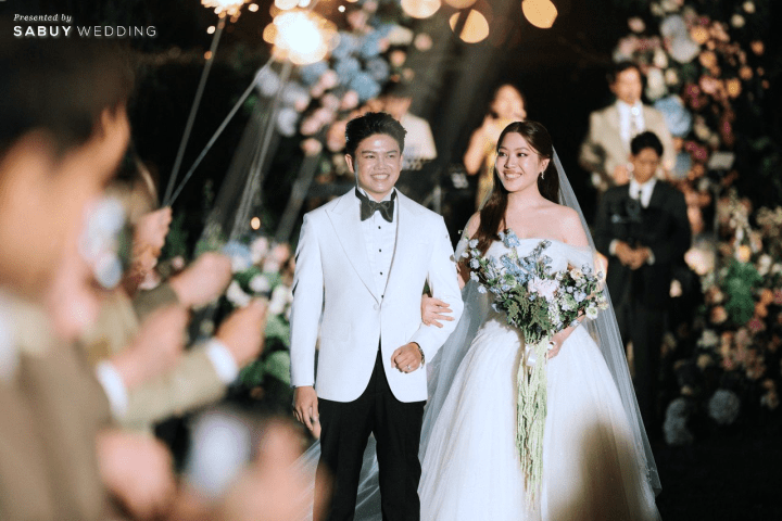  รีวิวงานแต่ง Multicultural ในสวนกลางเมือง พร้อมไอเดีย Installation Art ที่สวยทุกซีน @ Kimpton Maa-Lai Bangkok