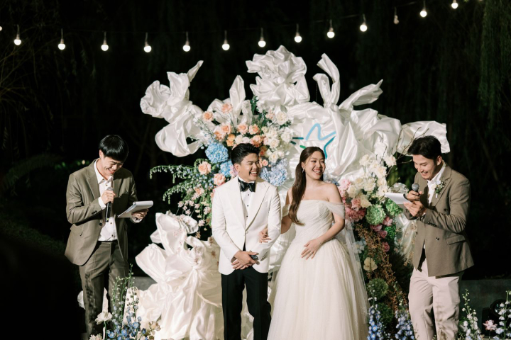  รีวิวงานแต่ง Multicultural ในสวนกลางเมือง พร้อมไอเดีย Installation Art ที่สวยทุกซีน @ Kimpton Maa-Lai Bangkok