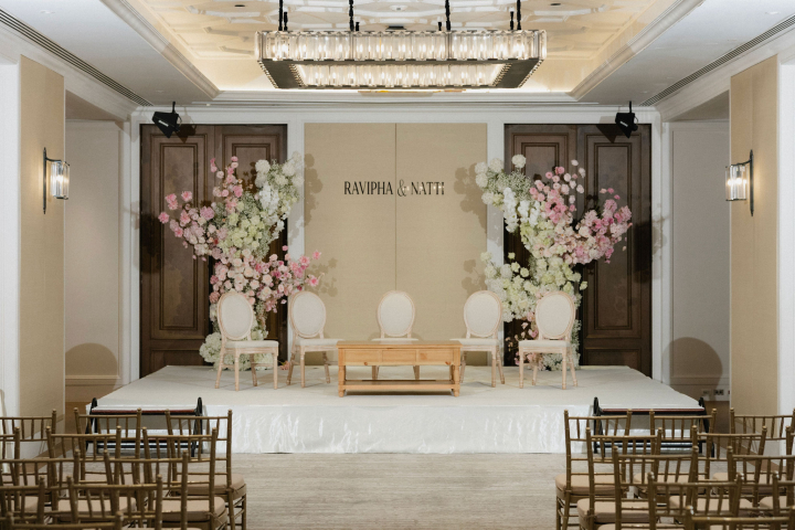  รีวิวงานแต่งธีม Burgundy Glam ครบทั้งพิธีจีน เลี้ยงฉลอง และปาร์ตี้สุดมันส์ by PaR Wedding Planner