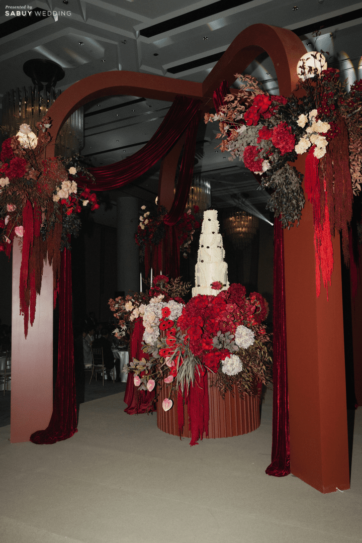  รีวิวงานแต่งธีม Burgundy Glam ครบทั้งพิธีจีน เลี้ยงฉลอง และปาร์ตี้สุดมันส์ by PaR Wedding Planner