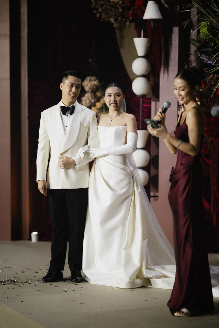 รีวิวงานแต่งธีม Burgundy Glam ครบทั้งพิธีจีน เลี้ยงฉลอง และปาร์ตี้สุดมันส์ by PaR Wedding Planner