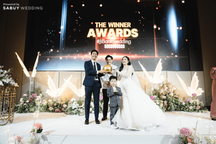  รีวิวงานแต่ง Floral & Fresh ฟีลสวนดอกไม้ พร้อมไฮไลต์ “ตู้คีบตุ๊กตา” สุดน่ารัก @ Chatrium Grand Bangkok