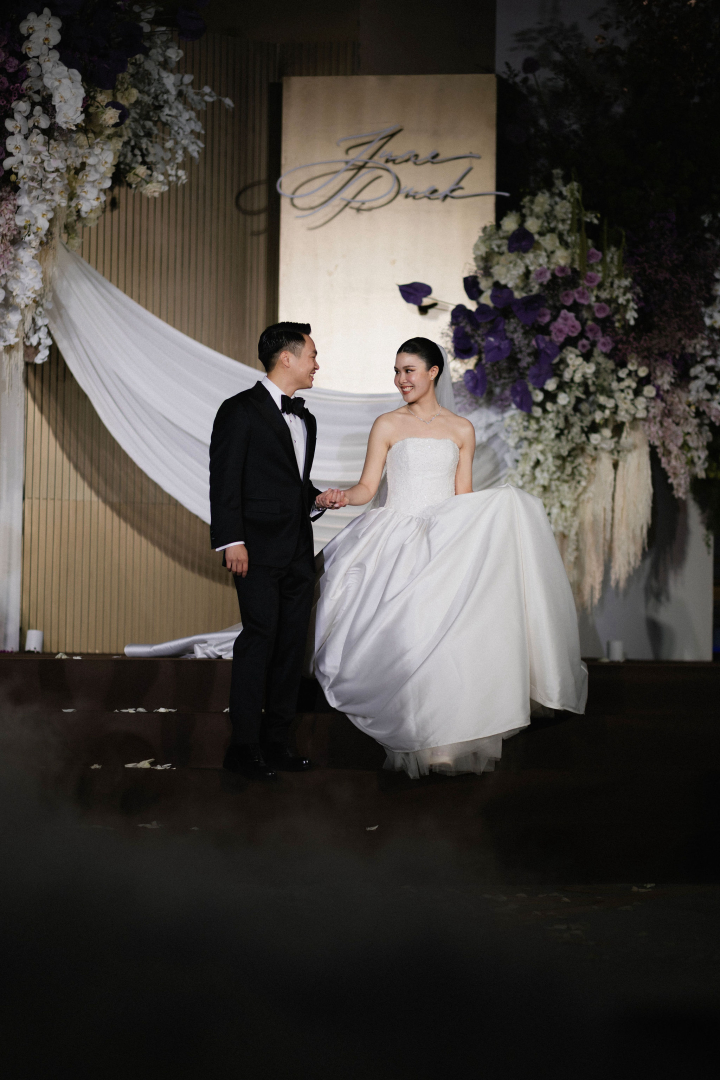  รีวิวงานแต่งธีมสีม่วงสวย Classy กับไอเดีย Gallery ที่แขกชอบมาก @ Mandarin Oriental, Bangkok