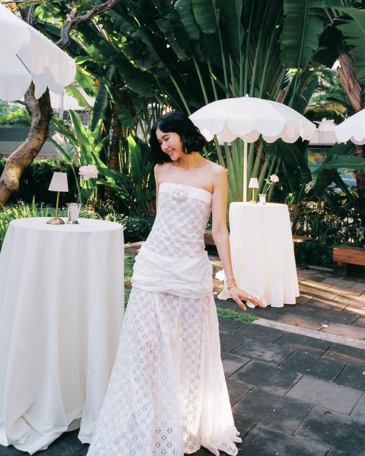  รวมลุคเจ้าสาว “พราว วง Olives” ไอคอนสายแฟ ปังทุกซีน สวยสะกดจนต้องซูม!