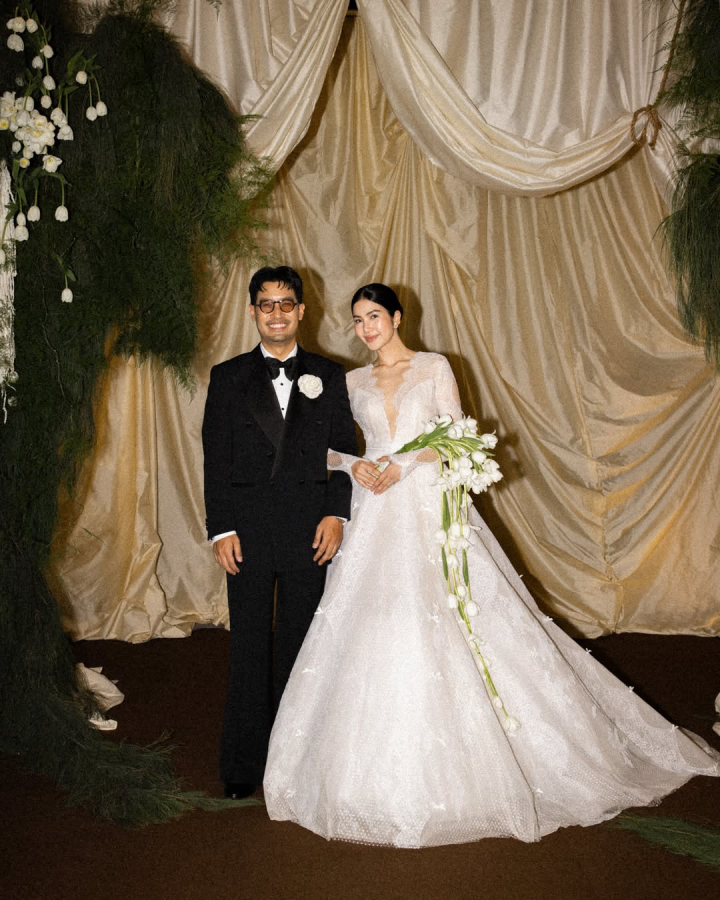  รวมลุคเจ้าสาว “พราว วง Olives” ไอคอนสายแฟ ปังทุกซีน สวยสะกดจนต้องซูม!