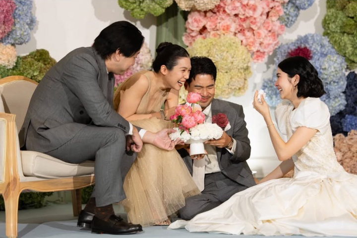  รวมลุคเจ้าสาว “พราว วง Olives” ไอคอนสายแฟ ปังทุกซีน สวยสะกดจนต้องซูม!