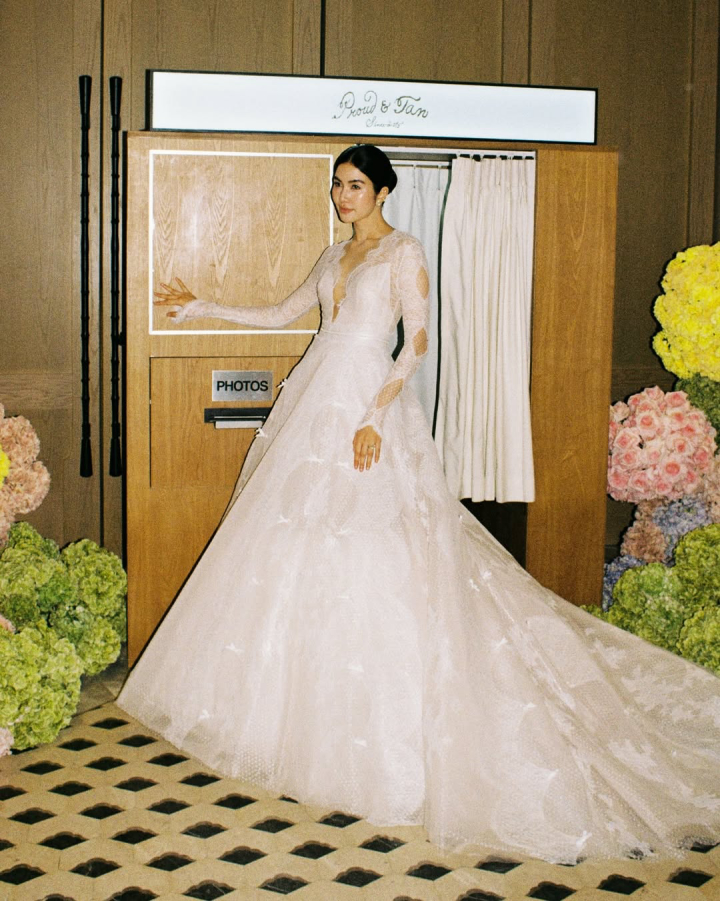  รวมลุคเจ้าสาว “พราว วง Olives” ไอคอนสายแฟ ปังทุกซีน สวยสะกดจนต้องซูม!