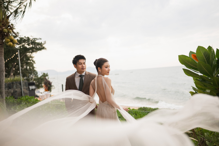  รีวิวงานแต่งริมทะเลโทน Tropical สดใส พร้อมวิวพระอาทิตย์ตกดินสุดโรแมนติก @ MASON PATTAYA