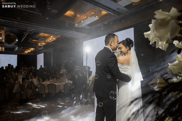  รีวิวงานแต่งไอเดียเก๋ จัดเลี้ยงแบบ Standing Buffet พร้อมมี Live Painting เซอร์ไพรส์แขก @ The St. Regis Bangkok