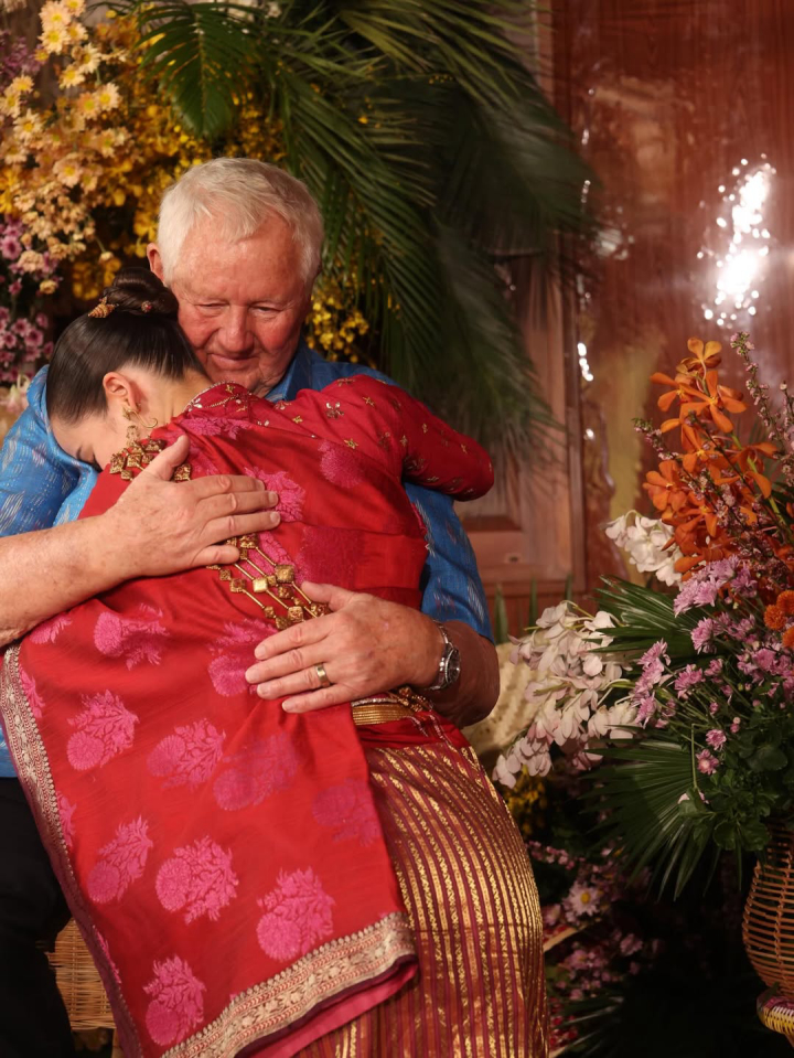  รวมโมเมนต์ งานแต่งซุปตาร์ ณเดชน์ - ญาญ่า เรียบง่ายงดงามตามขนบอีสานดั้งเดิม