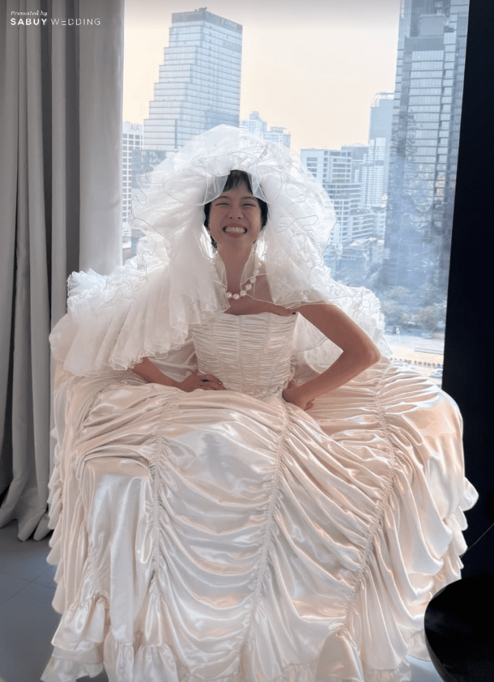  รวมภาพสุดอบอุ่น งานแต่ง "พลอย หอวัง - เต Three Man Down" ลุคเจ้าสาวเก๋สะกดสายตา สมฉายาแฟชั่นไอคอน!