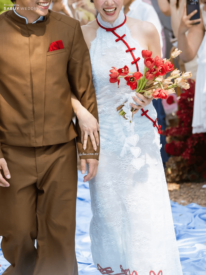  รวมภาพสุดอบอุ่น งานแต่ง "พลอย หอวัง - เต Three Man Down" ลุคเจ้าสาวเก๋สะกดสายตา สมฉายาแฟชั่นไอคอน!