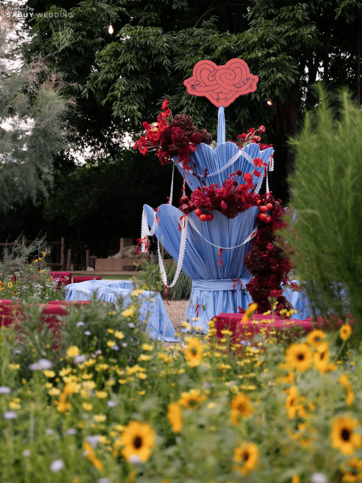  รวมภาพสุดอบอุ่น งานแต่ง "พลอย หอวัง - เต Three Man Down" ลุคเจ้าสาวเก๋สะกดสายตา สมฉายาแฟชั่นไอคอน!