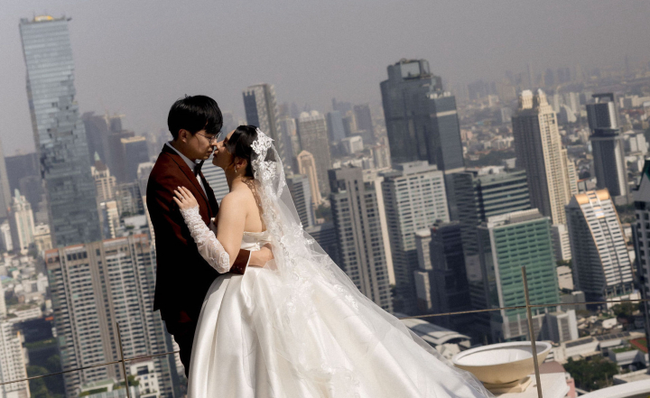 รีวิวงานแต่งคู่รักไทย-ไต้หวัน สไตล์ Minimal Luxury ที่ผสานวัฒนธรรมได้ลงตัว @ lebua at State Tower