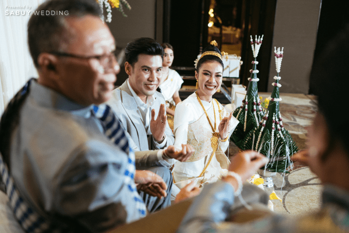  รีวิวงานแต่งลาว-ไทย สวยสดใสในธีมสีเหลือง @ The Okura Prestige Bangkok