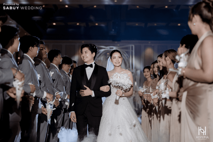 undefined รีวิวงานแต่ง Timeless White สวยละมุน พร้อมปาร์ตี้ EDM สุดมันส์ @ Eastin Grand Hotel Phayathai