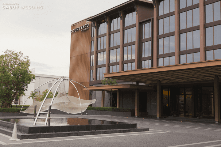 Courtyard by Marriott Bangkok Suvarnabhumi Airport - รีวิวงานแต่งฟีลสวนสวย บรรยากาศดีแบบไม่ต้องกลัวฝน @ Courtyard by Marriott Bangkok Suvarnabhumi Airport - รูปที่ 2