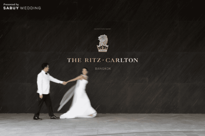 The Ritz-Carlton, Bangkok - รีวิวสถานที่แต่งงาน Modern Luxury ใจกลางเมือง ที่บ่าวสาวบอกว่าใส่ใจเรื่องการดูแลมากที่สุด @ The Ritz-Carlton, Bangkok - รูปที่ 2