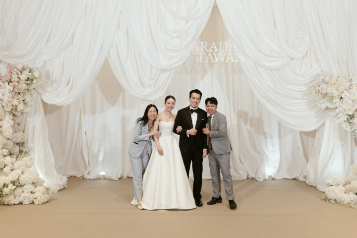 รีวิวงานแต่งธีมสีขาวออฟไวท์ สวย Glam ไม่แย่งซีนบ่าวสาว By PaR Wedding Planner - รูปที่ 38