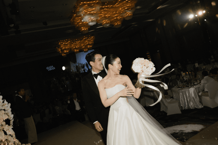 รีวิวงานแต่งธีมสีขาวออฟไวท์ สวย Glam ไม่แย่งซีนบ่าวสาว By PaR Wedding Planner - รูปที่ 33