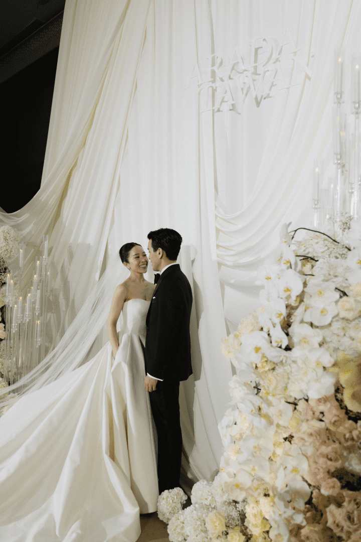 รีวิวงานแต่งธีมสีขาวออฟไวท์ สวย Glam ไม่แย่งซีนบ่าวสาว By PaR Wedding Planner - รูปที่ 36